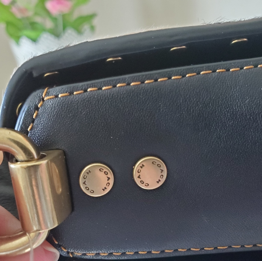 Coach Page 27 with Leopard print - Picture 12 of 17
